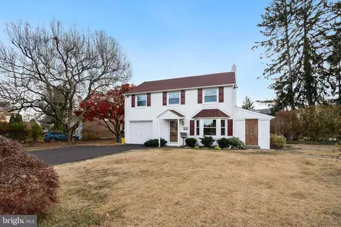 Exterior - 680 Buttonwood Dr, Springfield, PA 19064 photo 2 of 6