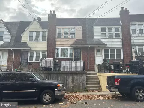 7000 Ruskin Ln, Upper Darby, PA 19082
