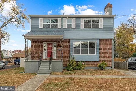 820 Pearl Ave, Morton, PA 19070