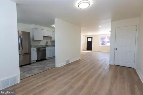 1218 Harshaw Rd, Brookhaven, PA 19015