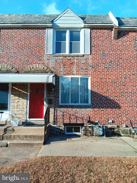 26 E Lynbrook Rd, Collingdale, PA 19023