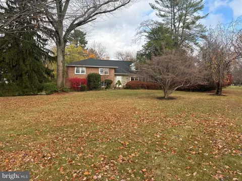 18 Williams Rd, Haverford, PA 19041