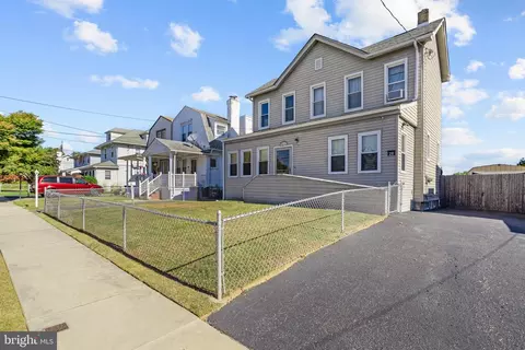 211 Seminole Ave, Norwood, PA 19074