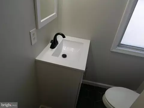 240 Barclay Rd, Darby, PA 19082 photo 18