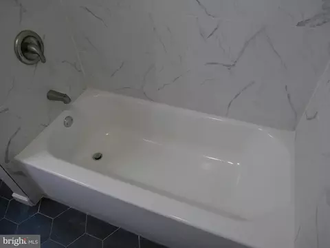 240 Barclay Rd, Darby, PA 19082 photo 16