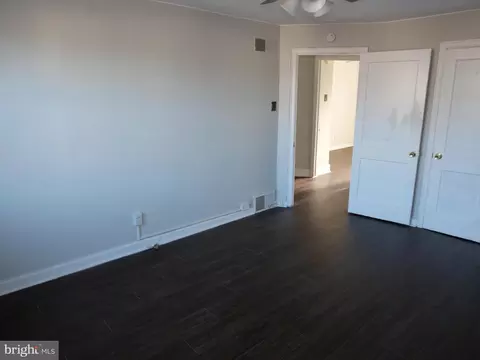 240 Barclay Rd, Darby, PA 19082 photo 11