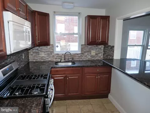 240 Barclay Rd, Darby, PA 19082 photo 8