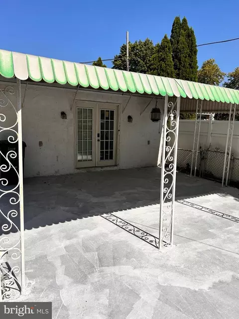 2008 W 9th St, Chester, PA 19013