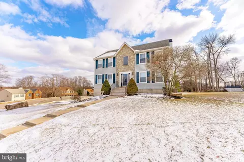 4205 Tara Cir, Boothwyn, PA 19061