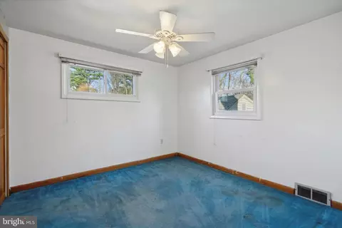 17 Pearson Dr, Springfield, PA 19064 photo 9