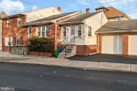 2604 Edgmont Ave, Brookhaven, PA 19015