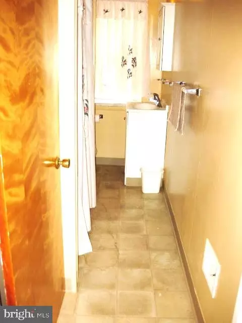Entry Way - 618 Post Rd, Marcus Hook, PA 19061 photo 1 of 1