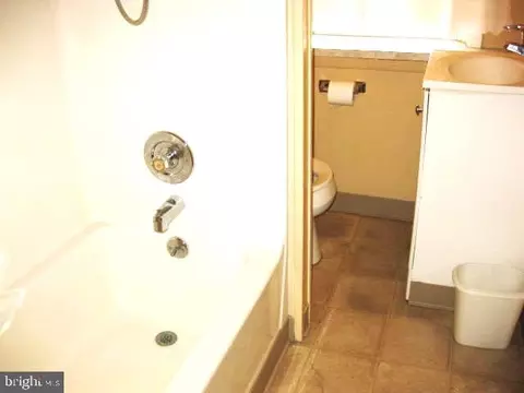 Bath - 618 Post Rd, Marcus Hook, PA 19061 photo 1 of 1
