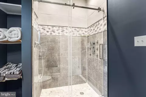 Bath - 111 Ardmore Ave, Darby, PA 19082 photo 2 of 4