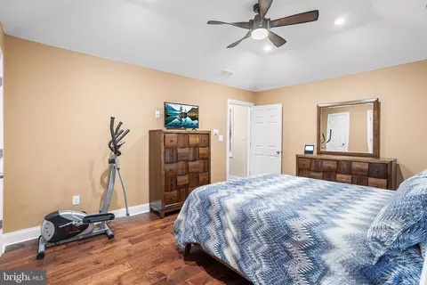 Bedroom - 111 Ardmore Ave, Darby, PA 19082 photo 2 of 3