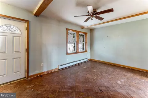1119 Sterling Ave, Marcus Hook, PA 19061 photo 3