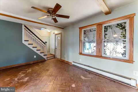 1119 Sterling Ave, Marcus Hook, PA 19061 photo 4