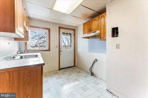 1119 Sterling Ave, Marcus Hook, PA 19061 photo 9