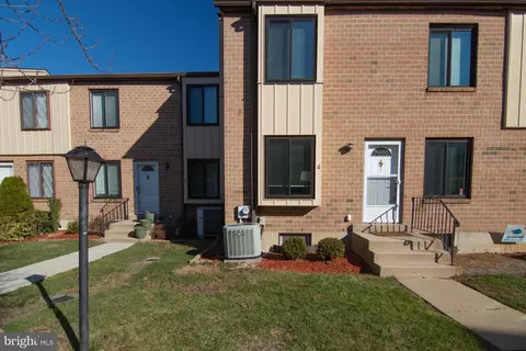 5200 Hilltop Dr #CC6, Brookhaven, PA 19015