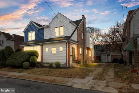 34 Worrell St, Chester, PA 19013