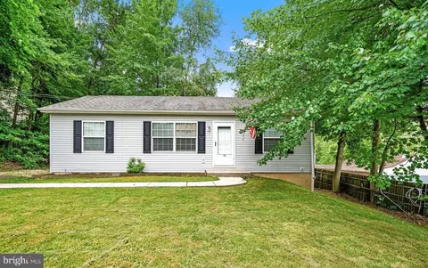 105 Poplar Ave, Aston, PA 19014
