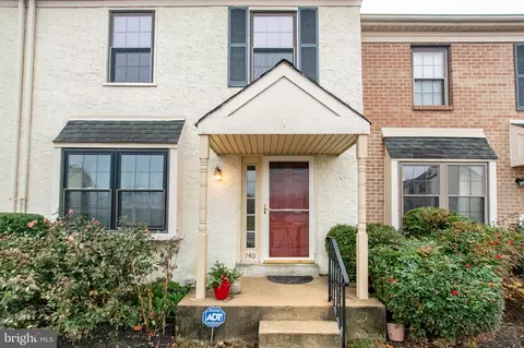 140 Bradbury Rd, Brookhaven, PA 19015