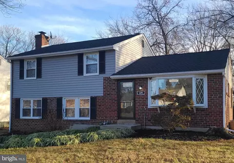 225 Willers, Aston, PA 19014