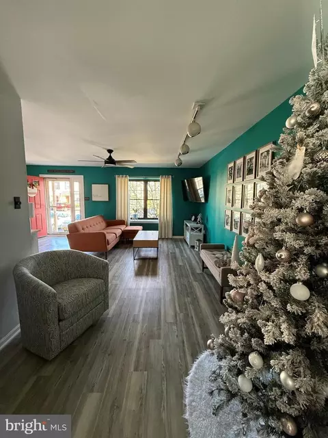 209 Aucott Rd, Brookhaven, PA 19015 photo 2