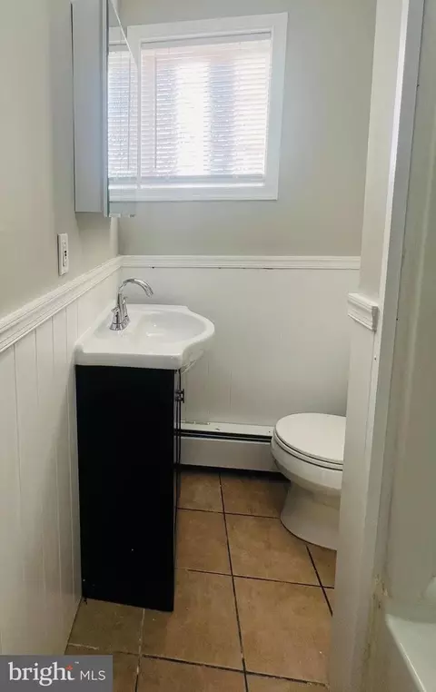 Bath - 9 S 3rd St, Lansdowne, PA 19050 photo 3 of 3