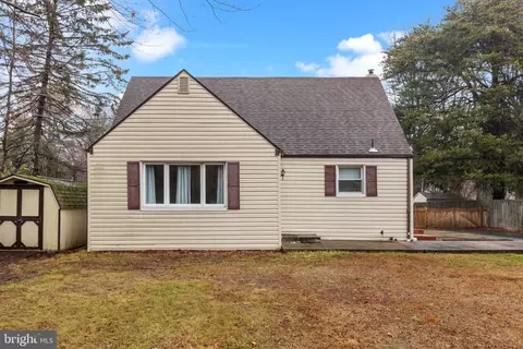 130 Moser St, Aston, PA 19014 photo 2