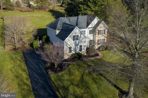 1 Sawmill Rd, Glen Mills, PA 19342