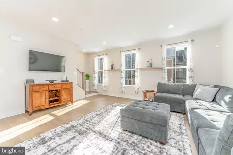 219 W Grant Xing, Media, PA 19063 photo 5