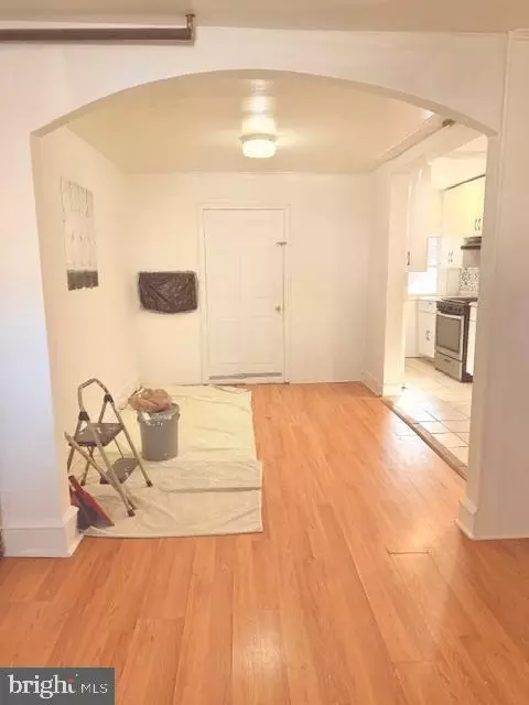 Entry Way - 6956 Clinton Rd, Upper Darby, PA 19082 photo 1 of 3