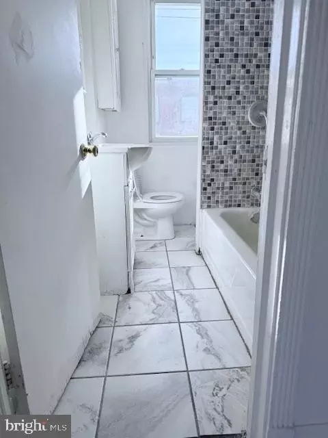 Entry Way - 6956 Clinton Rd, Upper Darby, PA 19082 photo 3 of 3