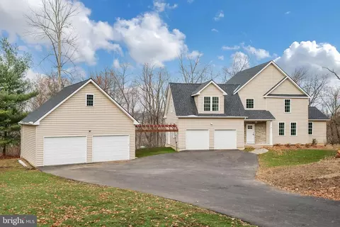 7 Gordonville Rd, Aston, PA 19014