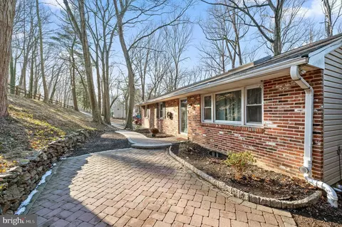 3 Wooded Ln, Media, PA 19063