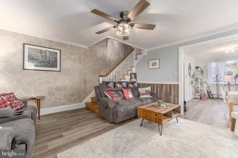 Entry Way - 102 Ardsley Rd, Darby, PA 19082 photo 1 of 6