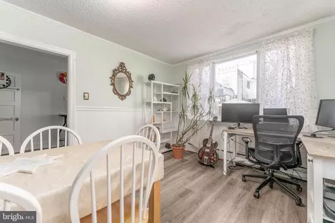 Entry Way - 102 Ardsley Rd, Darby, PA 19082 photo 2 of 6