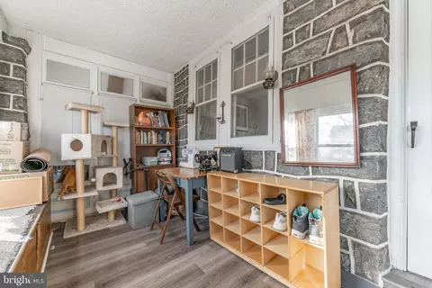 Entry Way - 102 Ardsley Rd, Darby, PA 19082 photo 6 of 6