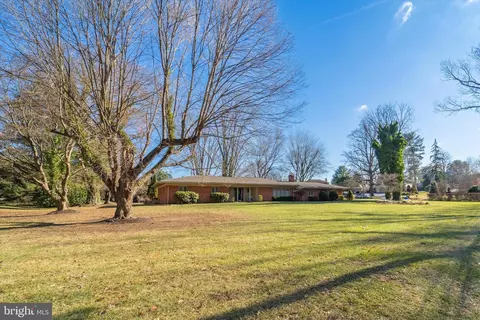 2 Thornpath, Rose Valley, PA 19063