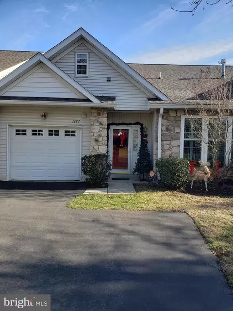 1387 Nicklaus Dr, Springfield, PA 19064