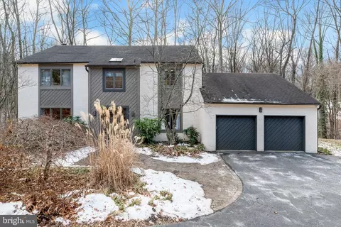 21 S Longpoint, Rose Valley, PA 19063