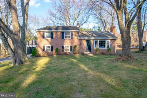 12 Springhouse Ln, Media, PA 19063