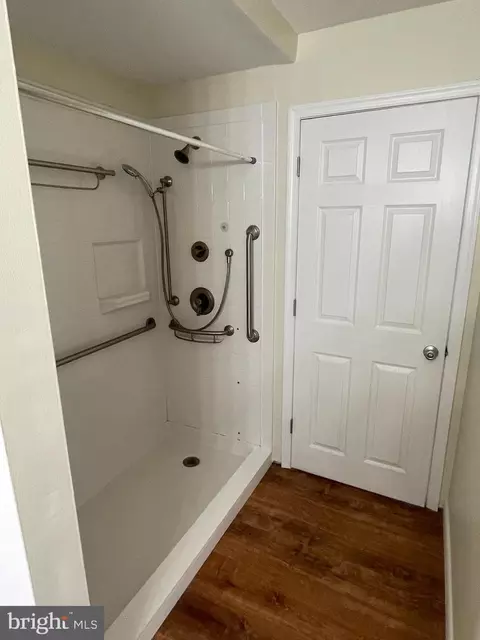 1017 Langley St, Marcus Hook, PA 19061 photo 5