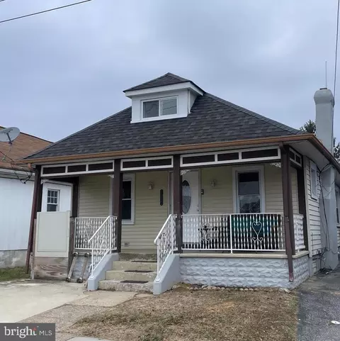 1017 Langley St, Marcus Hook, PA 19061
