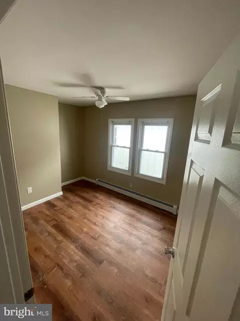 1017 Langley St, Marcus Hook, PA 19061 photo 8