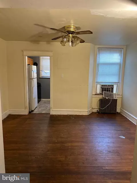 416 Croyden Rd, Darby, PA 19082 photo 3