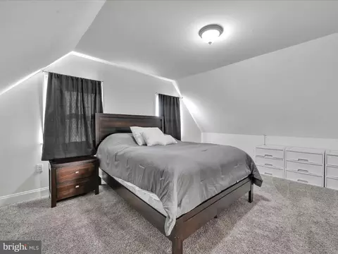 Bedroom - 718 Hickory Rd, Secane, PA 19018 photo 5 of 6