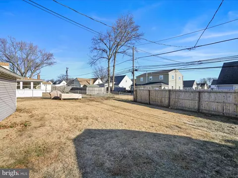 Exterior - 718 Hickory Rd, Secane, PA 19018 photo 3 of 5