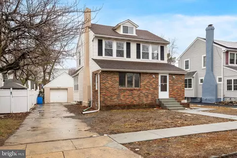 904 Amosland Rd, Prospect Park, PA 19076